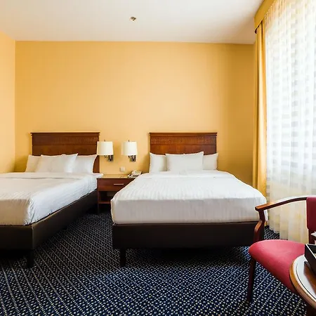 Courtyard By Marriott Airport Varsovia