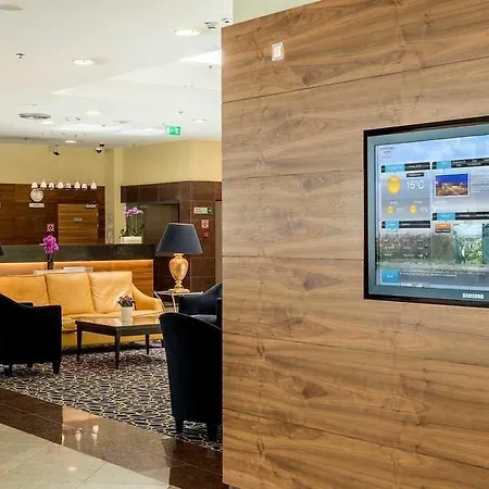 Hotel Courtyard By Marriott Airport 4*