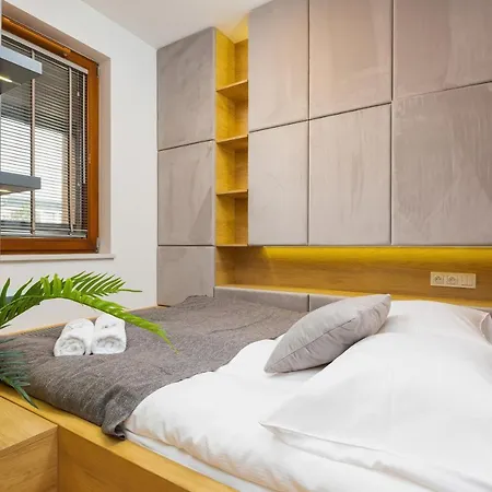 Center Grzybowska By Renters Prestige Appartement