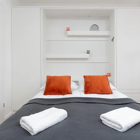 Ochota Siemienskiego By Renters * Варшава