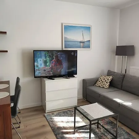 Apartmán Branickiego 23 With Ac-close To Medicover And Paley *