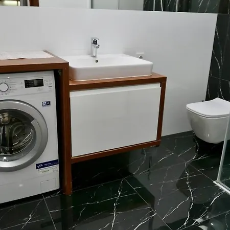Apartmán Branickiego 23 With Ac-close To Medicover And Paley