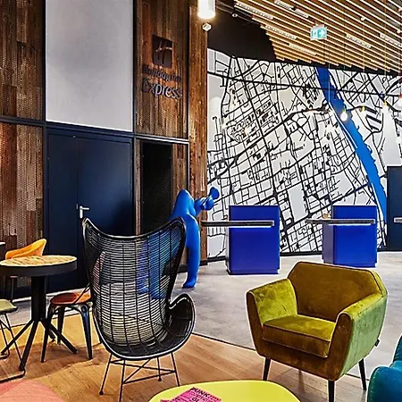 Szálloda Express - - The Hub By Ihg Varsó