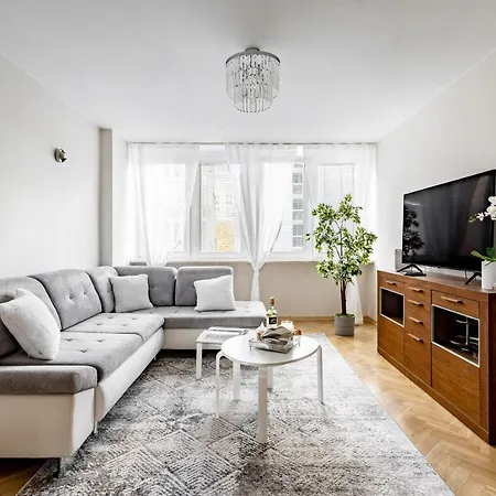 Apartament Hala Mirowska *
