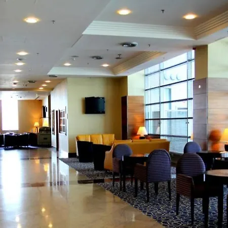 Courtyard By Marriott Airport 4* Varsovia