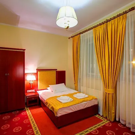 Hotel Holiday Park Hotel 3*