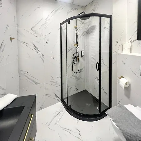 Concierge Tower *