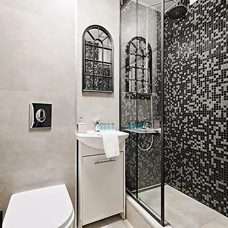 Oasis 2 In Center Downtown Apartment *