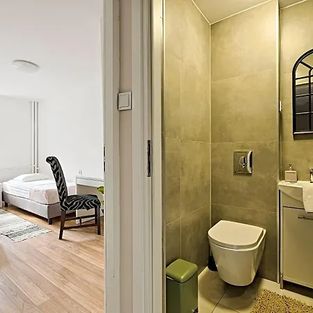 Oasis 2 In Center Downtown Warsaw