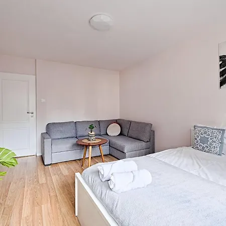 Oasis 2 In Center Downtown *