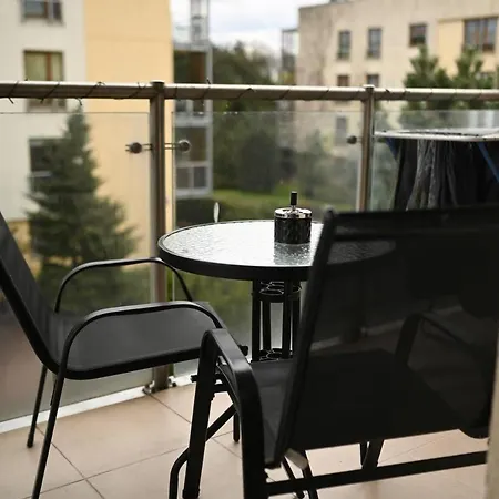 Lägenhet Dwa Oddzielne Pry Metro Kondratowicza *