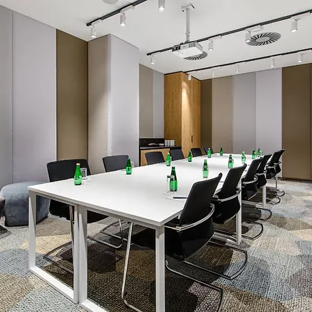 Courtyard By Marriott Airport Varsovia