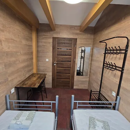 Rooms4rest Skibicka - Private For Tourists - Atr Consulting Sp, Z O,o, Хостел
