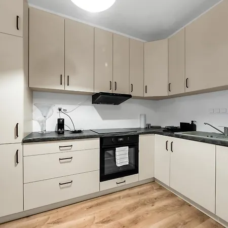 Apartman Zoliborz - Gym, Workspace, Bus Nearby - By Rentujemy