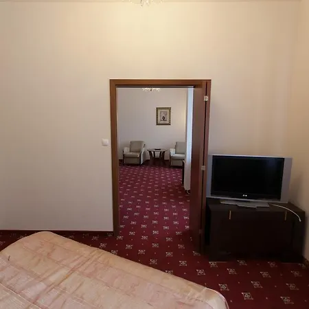 Twins Ii Hotel Varsavia