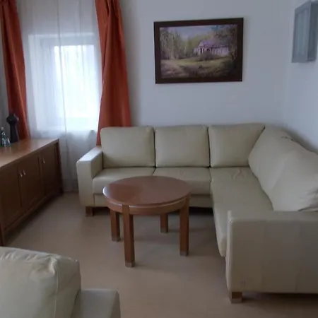 Couette-café Rezydencja Belweder Klonowa 3*