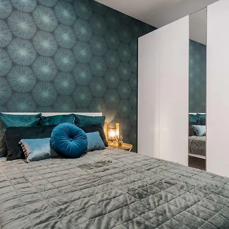 Mennica Chic Апартаменты *