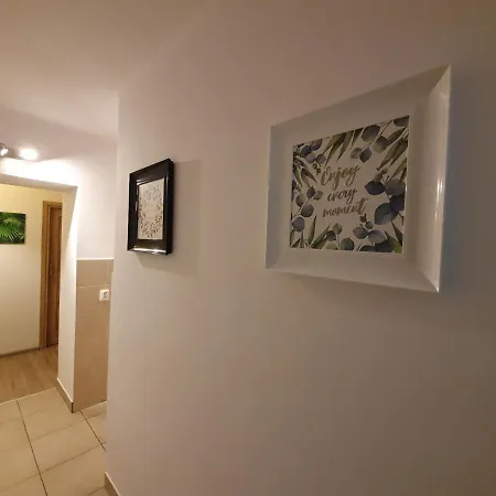 Stanislawowska 11 4rooms Maison d'hôtes *