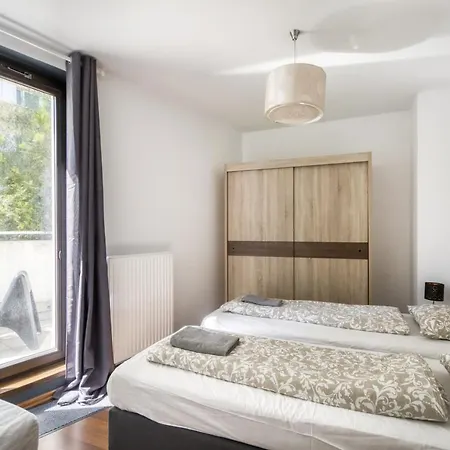 Apartament Labo Towarowa Kercelak *