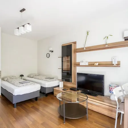 Labo Towarowa Kercelak Apartament *