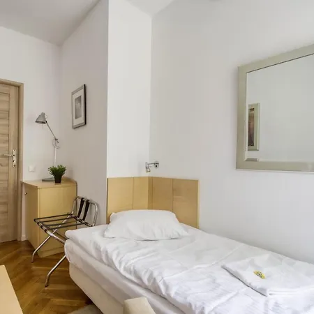 404 Obrzezna Mokotow Homestay Warsaw