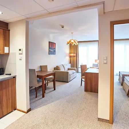 Arche Pulawska 3* Warszawa