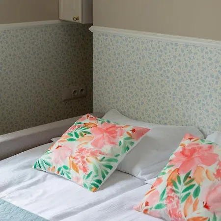 Przy Placu Zamkowym By Renters Apartament *