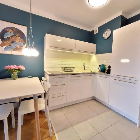 Apartment My Beloved Warsaw-metro Rondo Onz *