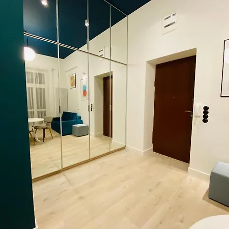 Apartmán 1 Syp, Kawa Vertuo, Kosmetyki Ada, 3 Min Metro Wilenska, By Visitwarsaw