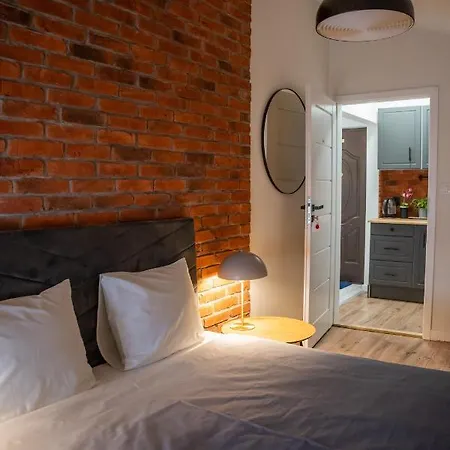 Moon Hostel *
