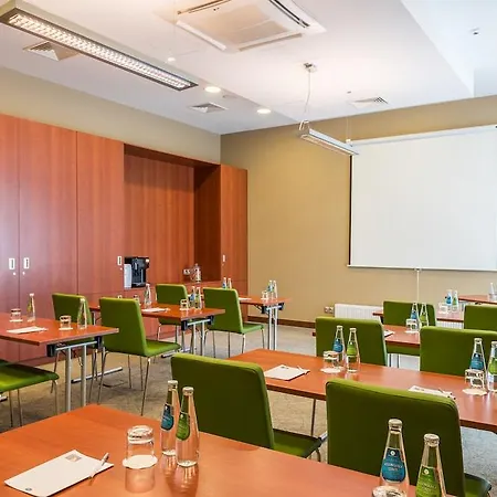 Hampton By Hilton Airport Hotel Varsovie