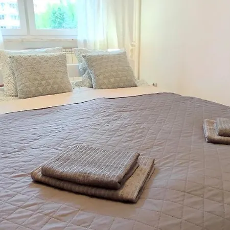 Centrum - Metro Rondo Onz Apartament