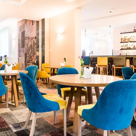 Hotel Sangate Airport Warsaw