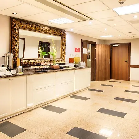 Leonardo Royal Hotel 4*