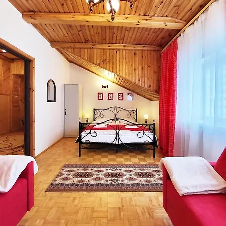 Bed and breakfast Husarska 60 *