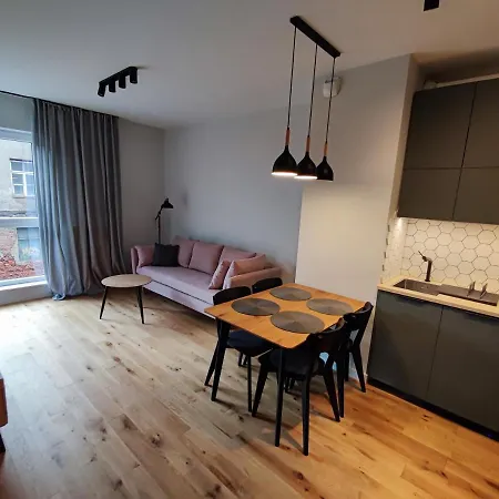 Bohema Praga Apartments, Metro Szwedzka, Near Old Town Apartment