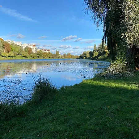 Aparthotel Dedek Park - Historyczny Dworek W Pieknym Parku Skaryszewskim Obok Stadionu Narodowego Warsaw