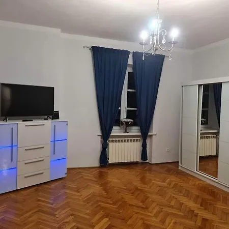 Apartment Apartament Stare *