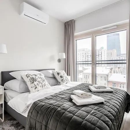Mennica Deluxe Apartment *
