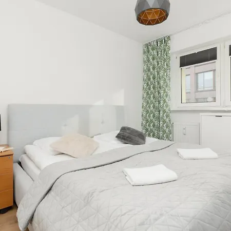 Ochota Spacious With Parking By Renters * Warsaw