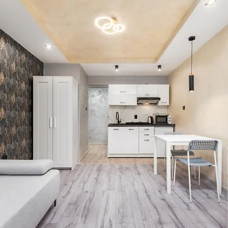 Czerniakowska 40 By Homeprime Lägenhet