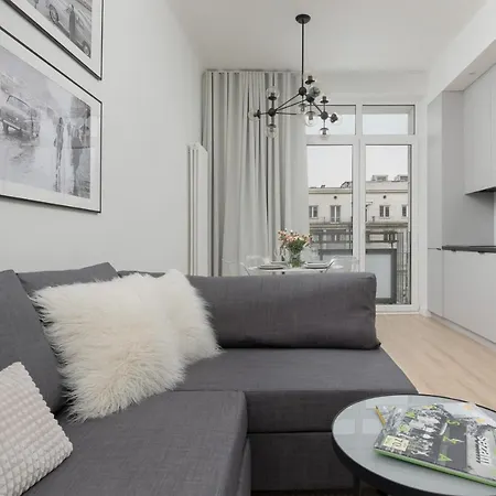 شقة Spacious With Panoramic View Of By Renters وارسو