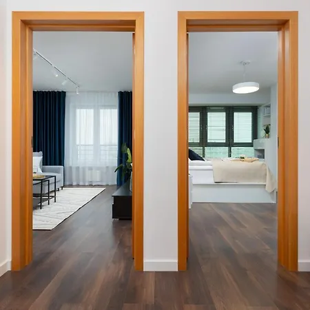 Beautiful & Spacious By Renters Apartment *