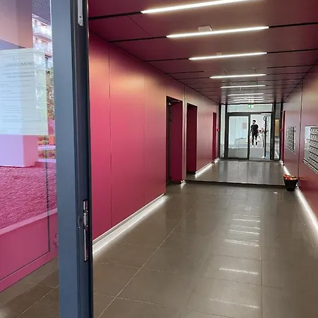 Apartament Bliska Wola, Apartament 3 Pokoje Z 40m2 Ogrodkiem