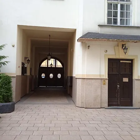 Wood Stara Ochota Privatunterkunft *