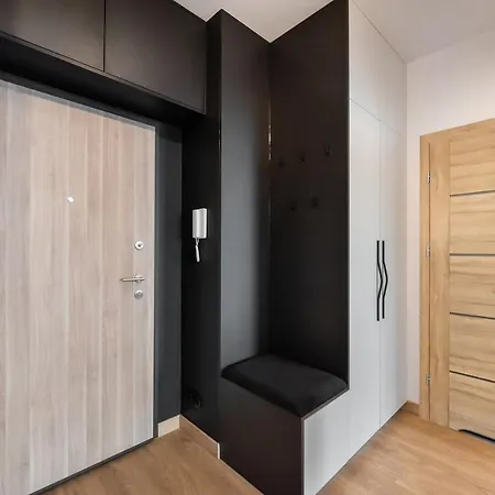 Apartament Wola Skwer Happy