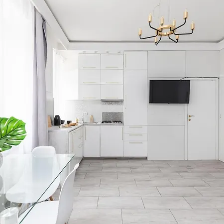 Superapart Chmielna 73a, Center Апартаменты