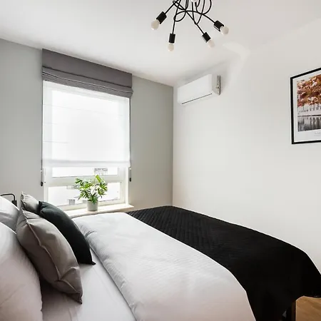 Apartament Wola Skwer Happy
