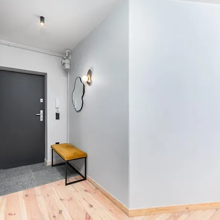 Apartment Walecznych 51 By Homeprime *