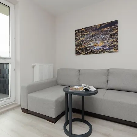 Apartament Urban Wings - Airport With Parking & Balcony By Renters Warszawa